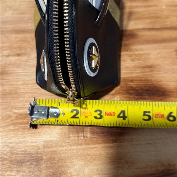 Betsey Johnson Kitsch Sting Me Bumble Bee Clutch Wristlet Bag Women's Black Gold - Picture 16 of 16